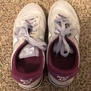 Nike Air tennis shoes